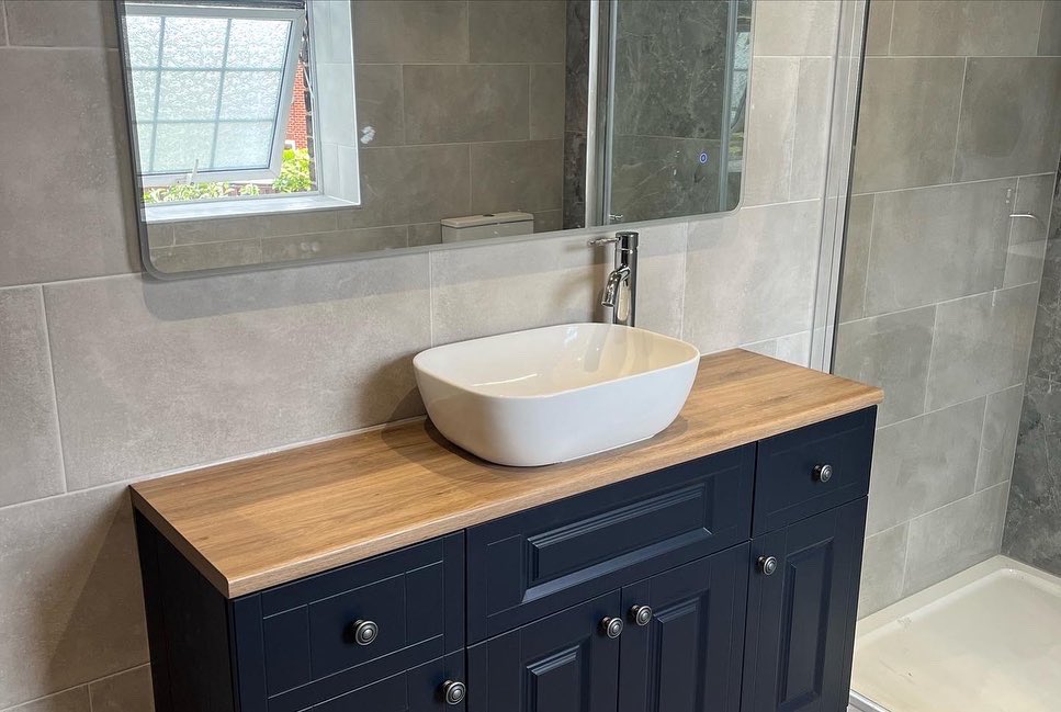 AcoHeating's tweet photo. Our latest bathroom renovation in S13 Sheffield

BEFORE &amp; AFTERS https://t.co/n7Q9qPGbEy