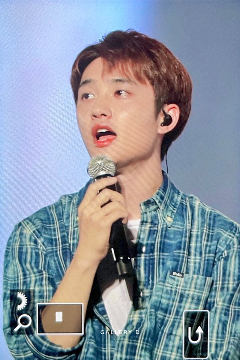 경수노래부를때마다
아기뱁새되。 。