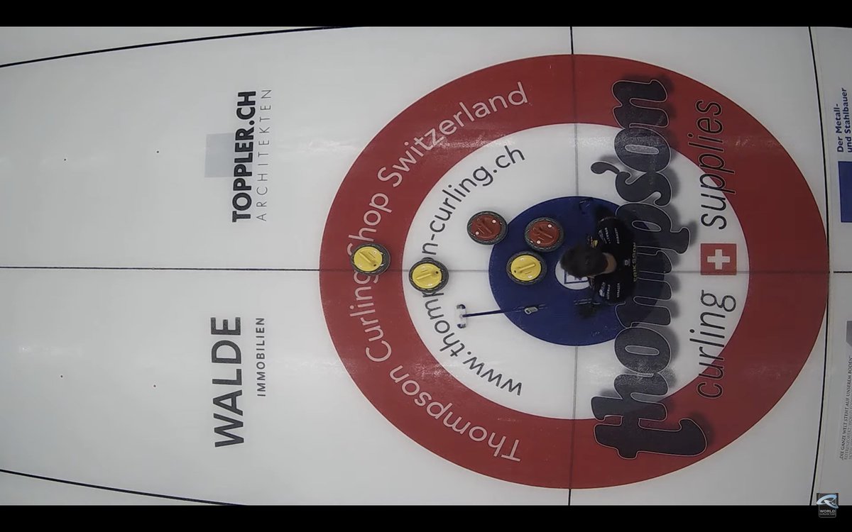 ciaomichaella's tweet image. After GOAT threw his first stone Lorna said Craik has to throw an equally good one &amp;amp; hope Nik falls over for the first time in his life to keep hopes of scoring 3 &amp;amp; forcing an extra end alive LOL #curling #BadenMasters #IBELIEVEEDINWILLWIN