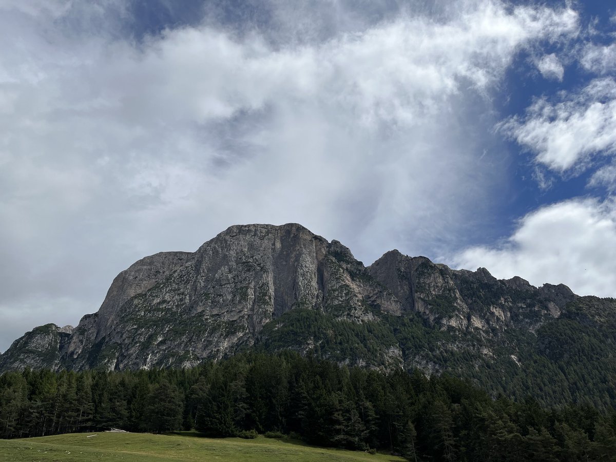 GrahamEdmund's tweet photo. Up up in the #mountains of Northern Italy 🇮🇹 #Sudtyrol https://t.co/OOZjLaG4zb