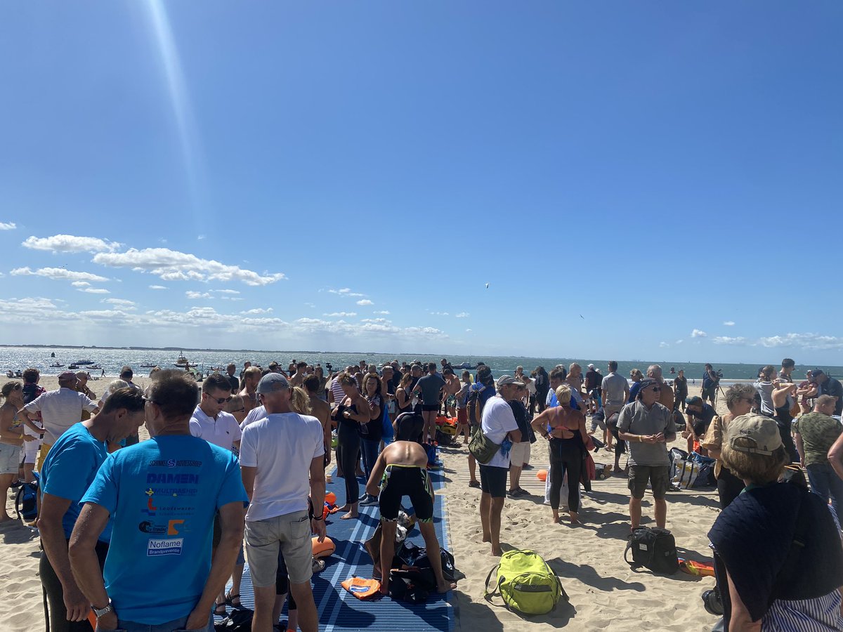 Het is al druk aan de start hier in Vlissingen #omroepzeeland #scheldebeker