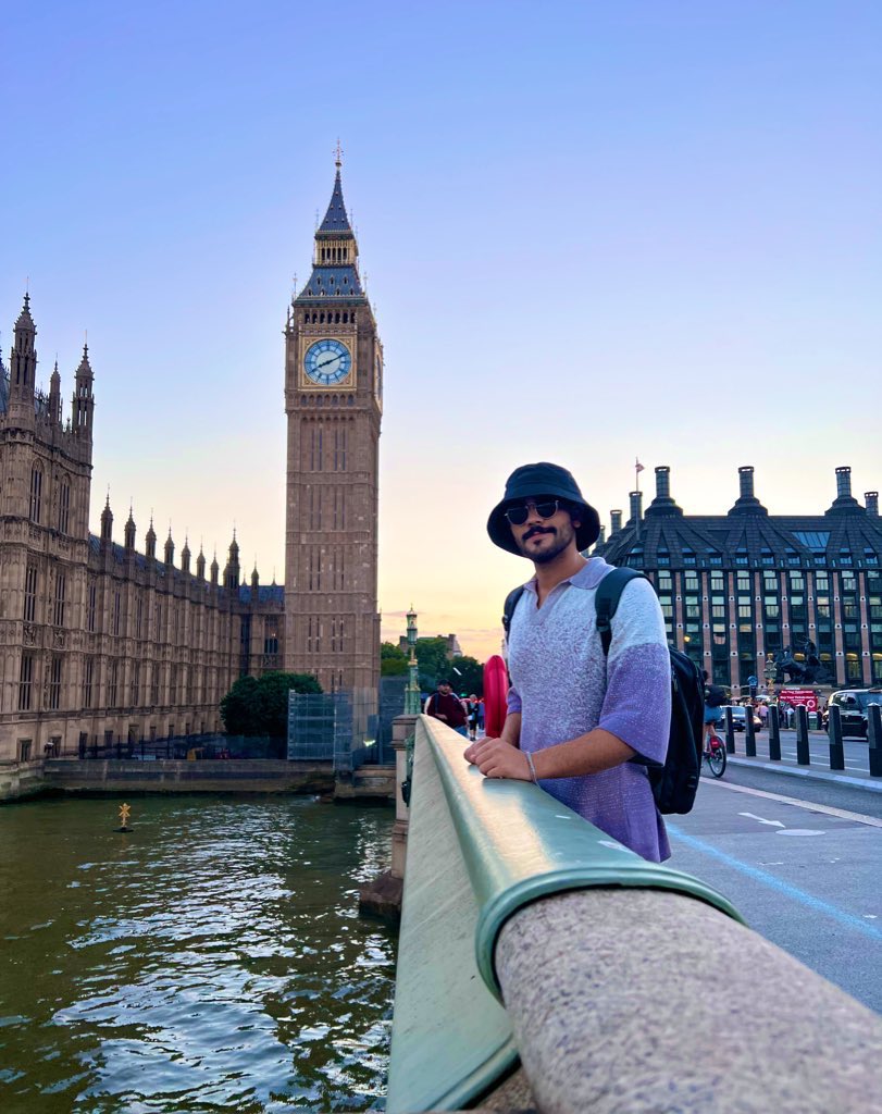 booshooo39's tweet photo. Lost in London 🇬🇧 https://t.co/OdDxU2BZYY