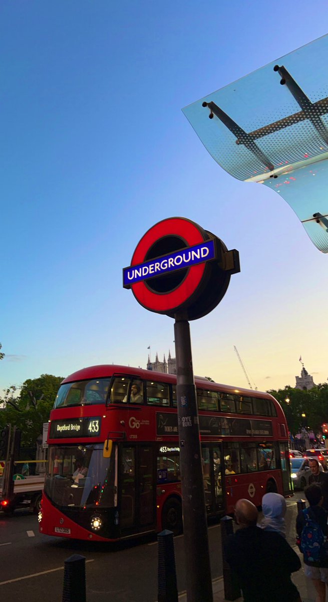 booshooo39's tweet photo. Lost in London 🇬🇧 https://t.co/OdDxU2BZYY