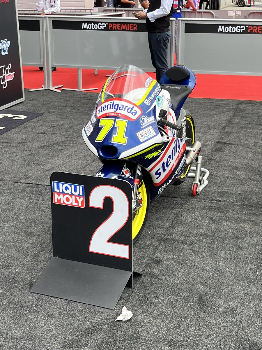 Max_Racing_Team's tweet photo. Great 🅿️2️⃣ by Ayumu💪💯🔝
.
#HusqvarnaMotorcycles #FR250GP #Sterilgarda #Moto3 #MotoGP #AS71 #AyumuSasaki #JohnMcPhee #MaxBiaggi #MaxRacingTeam #AustrianGP https://t.co/hLyyv5PGH6