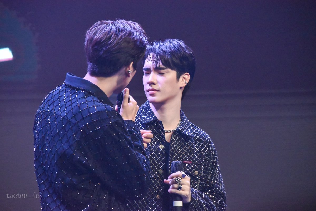 Taetee_FC's tweet photo. ความรักมันเข้าตาาาาาา ~ 😏
#TaeTeeTheJourneyMemory
#TaeDarvid
#TEeThanapon
#เต้ตี๋ชู้รักเรือล่ม
#TaeTee_FC https://t.co/alf9urGecn