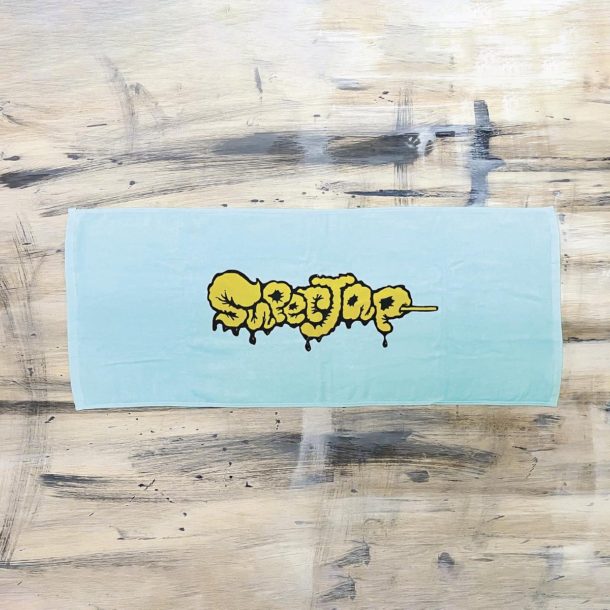 monkey6960's tweet photo. 【スーパージャップ　ロゴタオル（3color：Yellow /Blue /White）】STORERSで販売開始🐒🔥
https://t.co/RNUHaYqlHR

厚手の生地で肌触りのいいスポーツタオルです🏋️‍♂️‍♀️
プリントの発色も良く夏にぴったり🌞🏖
海に銭湯に散歩にスポーツ、仕事場とどんなシーンでも活躍する事間違いなし👍 https://t.co/QB6Cc05Evc