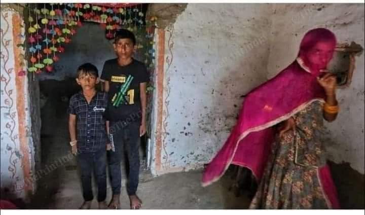 JATbera1's tweet photo. ये जालौर के उसी अध्यापक का घर है 

इस बुढ़ी मां की यही पुकार कि निष्पक्ष जांच हो गुनहगार कोई भी हो बचना नहीं चाहिए🙏🎉
 #सुराना #जालौर https://t.co/90lJDhvfs1