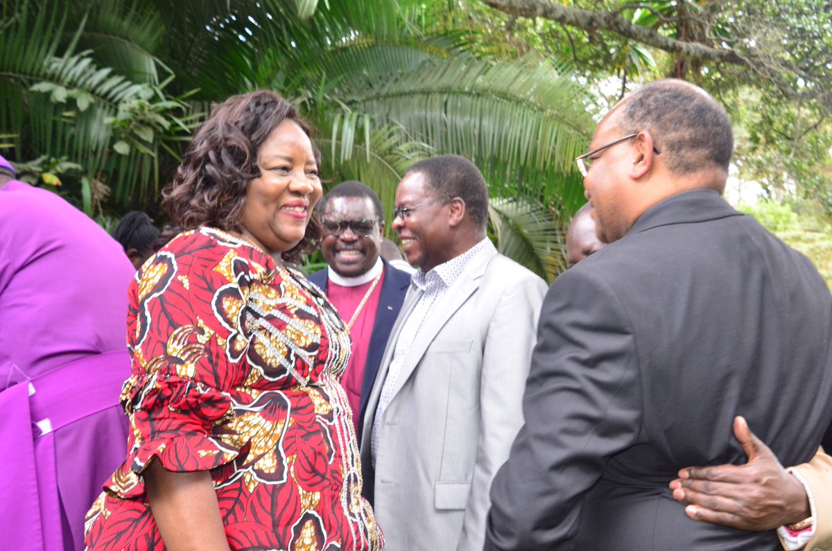 #BishopsvoiceKE Religious Leaders have today held a consultative prayer session with the Rt Hon Raila Odinga at his Karen Home @bishopmuheria @NCCKKenya @RailaOdinga @MarthaKarua @CJPDKENYA