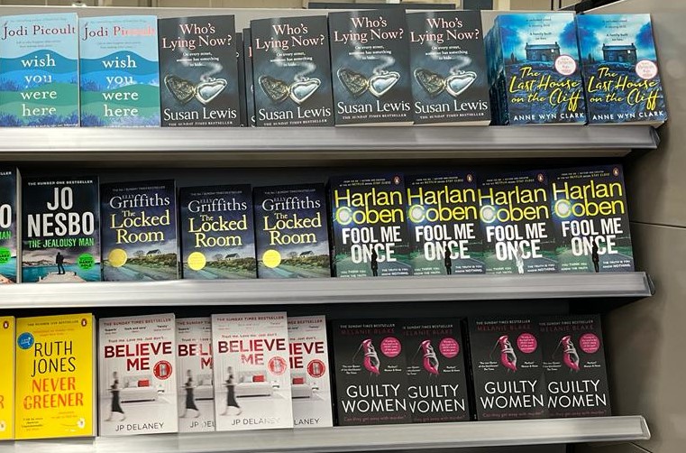 EAClarkAuthor's tweet photo. So thrilled that #thelasthouseonthecliff is currently one of the lovely @Fern_Britton's choices in Tesco!😊📚🎉
Huge thanks to everyone for the kind support & Tweets - it's greatly appreciated🙏❤️
#PsychologicalThriller #gothic
#FernsPicks @Tesco @AvonBooksUK https://t.co/mtqxVnATYf