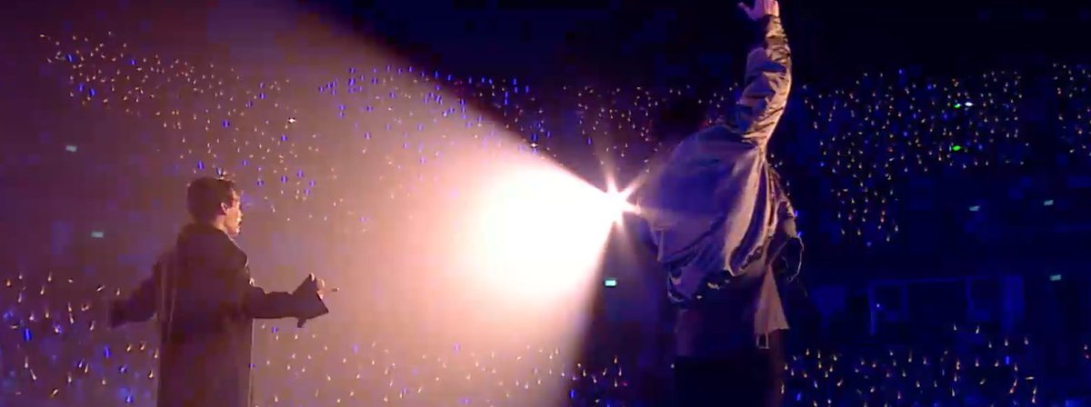 pulsoko's tweet image. (All of the photos before the show ends)
The Final moments before closing

#LOLFanFest2022 #LOLBrightWin #winmetawin