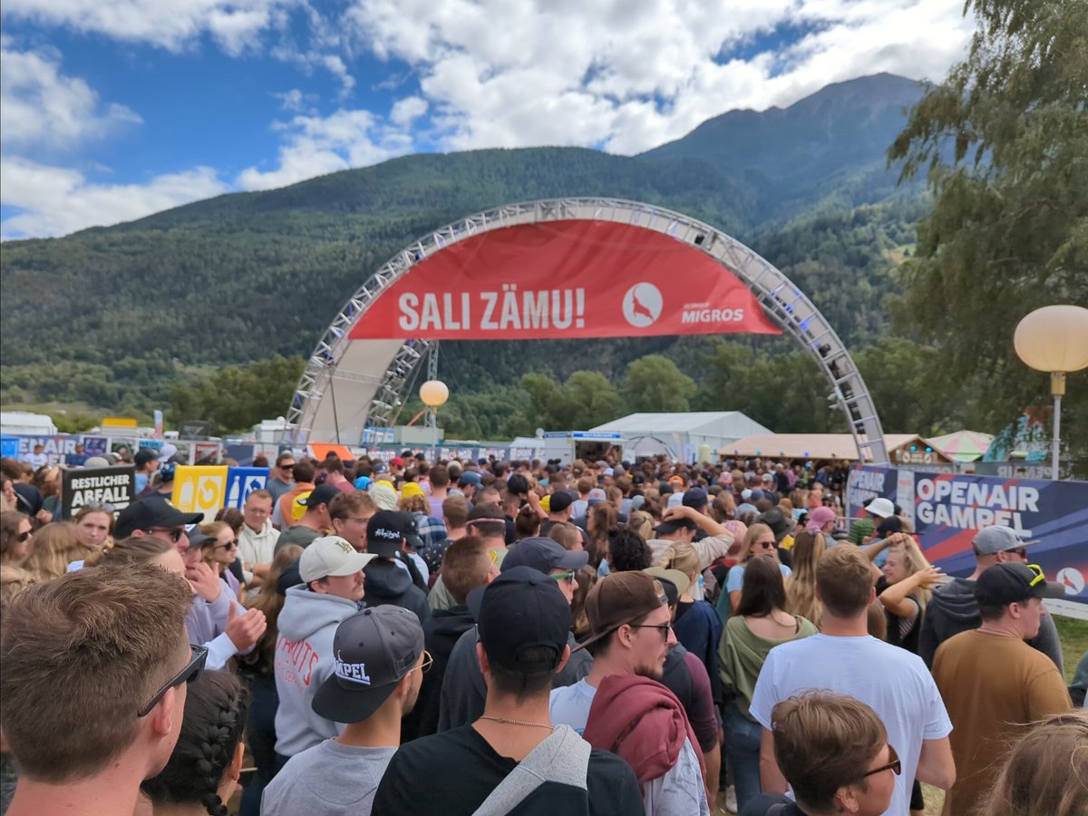 PascalStrupler's tweet photo. @Openair_Gampel fail.... https://t.co/1bg89hAajS