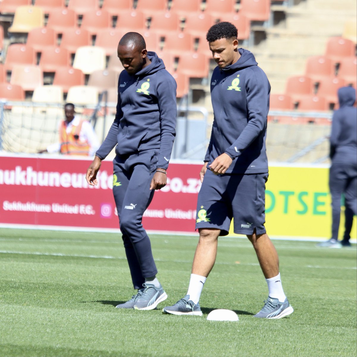 Masandawana's tweet photo. Our Home Away From Home! 🏟️

How are we feeling this afternoon Masandawana? 👆

#Sundowns #DStvPrem https://t.co/mMWOTjU9xH