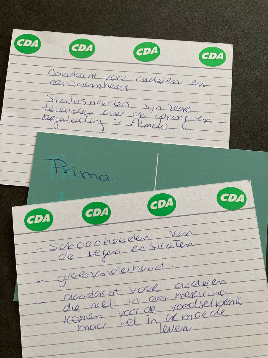 PRTulp's tweet photo. Was leuk en nuttig weer actief in de wijk te zijn met 'Grijp je kans!' Nu in de #Schefhorst met @DorstenA. Gesprekken over wonen/zorg, groen, afval, wijkcentra en armoede. Intussen ook veel afval opgeruimd. 😀
#grijpjekans #schelfhorst #almelo #cdaalmelo #cda https://t.co/28G7FViMP8