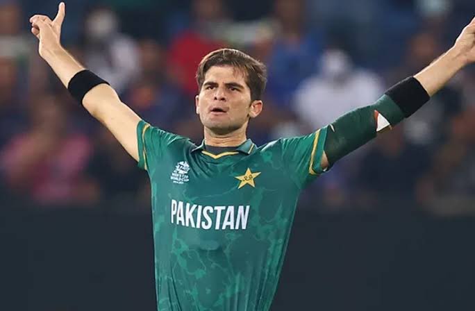 IsbUnited's tweet photo. Unfortunate news: Shaheen Shah Afridi has been ruled out of the Asia Cup due to an injury. 

#ISLU wishes @iShaheenAfridi a very speedy recovery. May he return with even more venom in his bowling.

Who would you pick in Pakistan’s team for the #AsiaCup as his replacement? https://t.co/w6KfuluEtJ