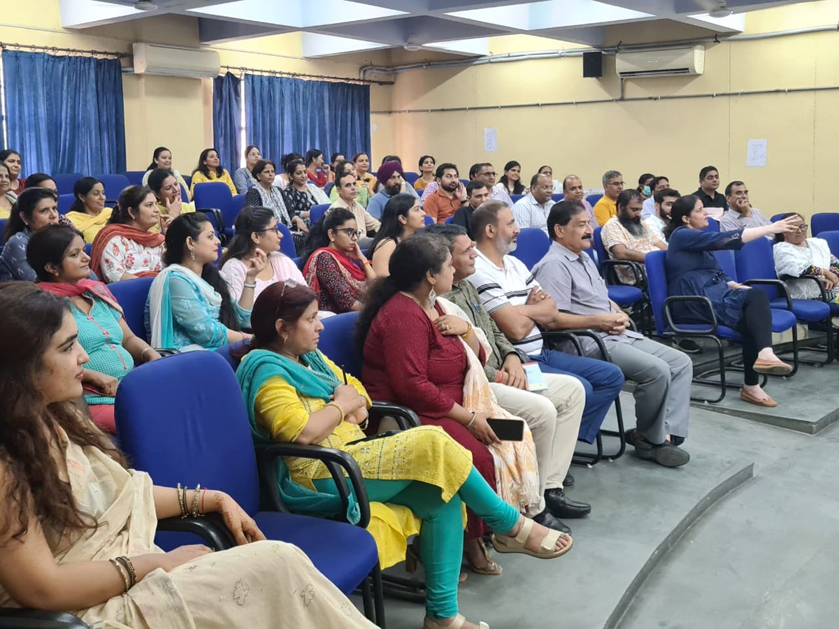 msitnewdelhi's tweet image. What an enriching session it was!!! Kudos IT department MSIT. Thanks Ms. Jippy Chaudhary
#msitnewdelhi #expert_lecture #Gr8_learning
