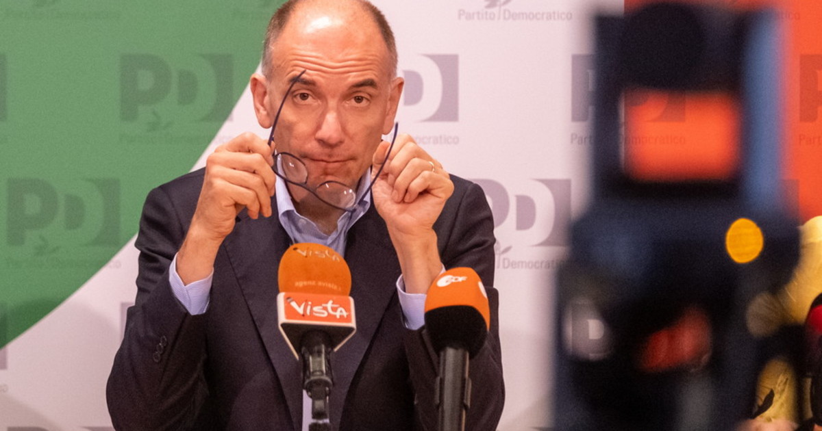 Libero_official's tweet photo. Alla fine #RaffaeleLaRegina ha rinunciato alla sua candidatura col #Pd dopo le frasi che negavano l'esistenza dello #Statod'Israele https://t.co/rzfO9jj7Qa https://t.co/D6PmhPYSru