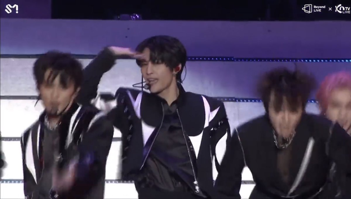 yangyang completed 7 stages today. each one of his performances were incredible and different. he’s been the first idol who hit the stage today and opened the show. regardless, he kept being so energetic during 4 hours straight. he’s an truly an ace!! give it up for yangyang 🥰🥰