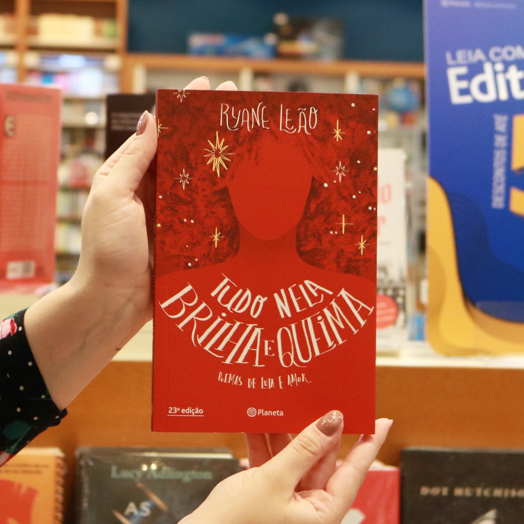 LivCuritiba's tweet photo. "A poesia é minha chance de ser eu mesma diante de um mundo que tanto me silencia."
-Ryane Leão -
Esse exemplar está em promoção na campanha da Editora Planeta ♥
Garanta o seu:
https://t.co/yJKyWcUm6Z
#ondejazzmeucoração #ryaneleão #tudonelabrilhaequeima #editoraplaneta https://t.co/gwN6YIZca7