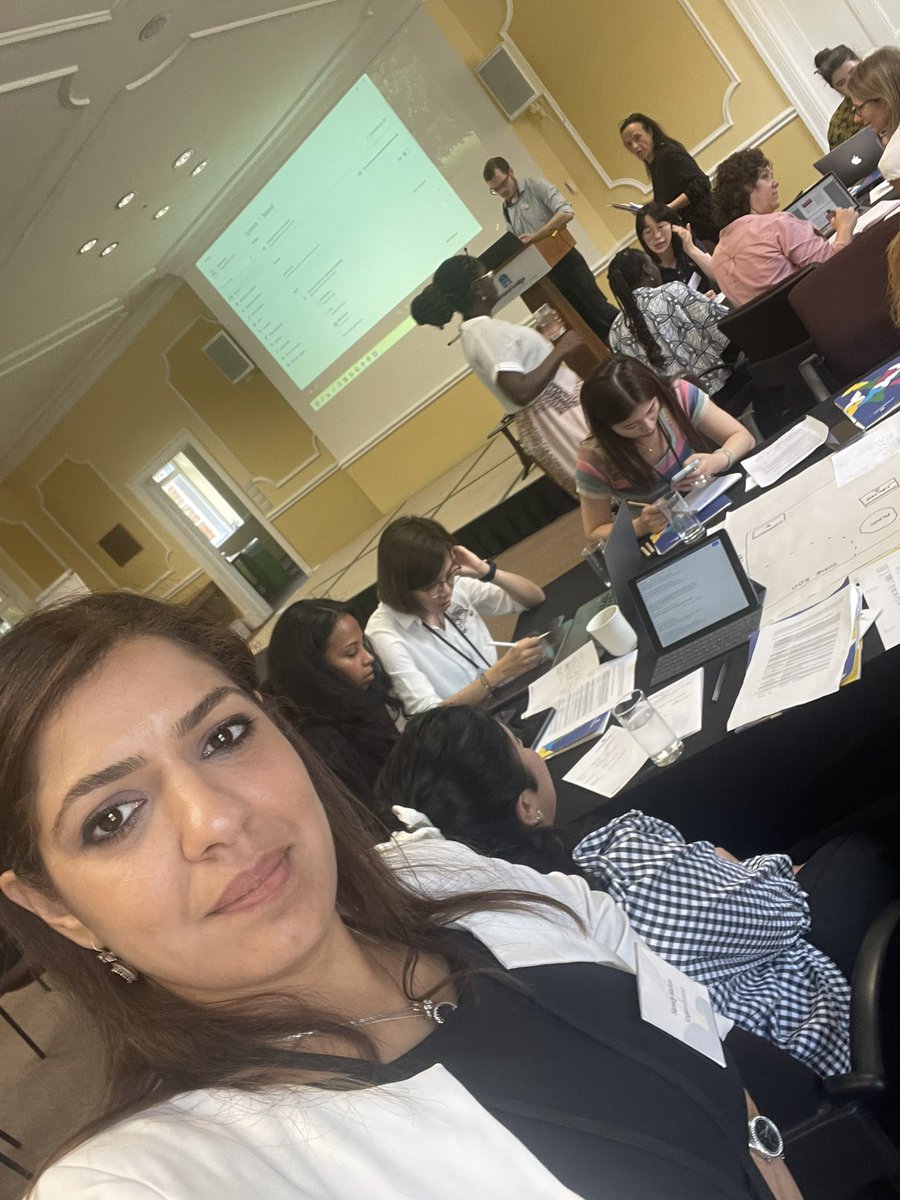 HanadyAkram's tweet photo. One of the best challenges with a great team for planning a humanitarian simulation for refugees @CumberlandLodge #clPhD @KavitaGadar @itsRania_H @MichelleWylee @SanaaRashid_A https://t.co/ad9FgqbwvD