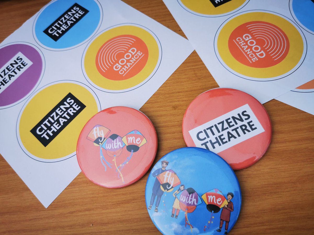 citizenstheatre's tweet image. Head down to Glasgow green now as we fill the sky with Kites to #RememberAfghanistan 

We have music, badge making, poetry and sunshine ☀️ here until 3.30pm.
citz.co.uk/whatson/info/f…