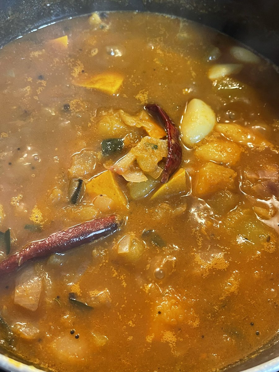 deliriumkrish's tweet photo. Thanks to @santosh_k2021 The pumpkins are all cooked without wasting even the skin. Pumpkin pulimandi chettinadu ( spicy gravy with tamarind) style and skin dhal chutney. https://t.co/KzEyaKnrmA
