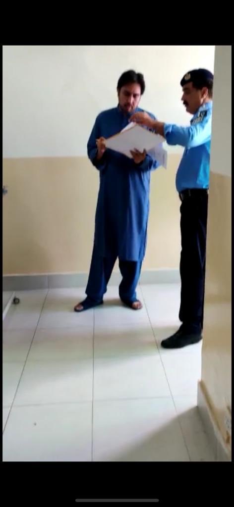 Shehbaz Gill pictures and video.