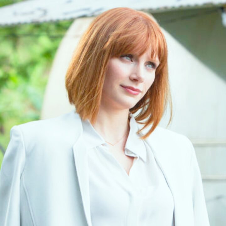 claircdearing's tweet image. It's been a long few weeks at work for her, running around putting out fires (or 𝖈𝖆𝖚𝖘𝖎𝖓𝖌 them) and trying to be good, be better—be the 𝚋𝚎𝚜𝚝.

Claire always wanted to be the best, even if she knew she never could.