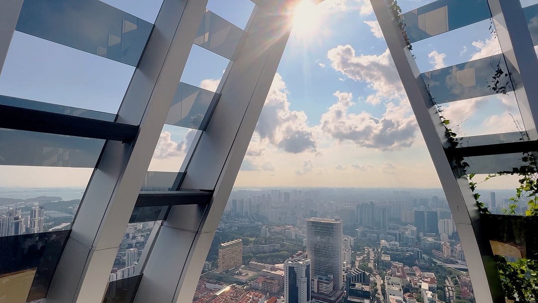 ksyyuan's tweet photo. Rooftop biophilic urban farm - CapitaSpring Sky Garden #architecture #shotoniphone https://t.co/jJgtzbLid8