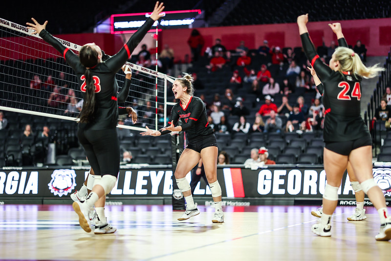 That feeling when @UGAVolleyball is BACK! Best of luck as they open the season today against Clemson at 1PM! #GoDawgs