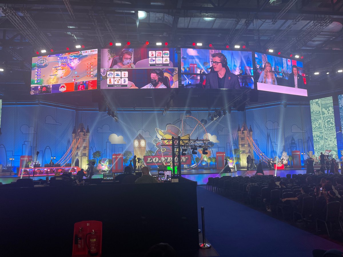 antysaurus's tweet photo. We here! #pokemonworlds Thank you @whoamattberry https://t.co/88FBNQuBNC