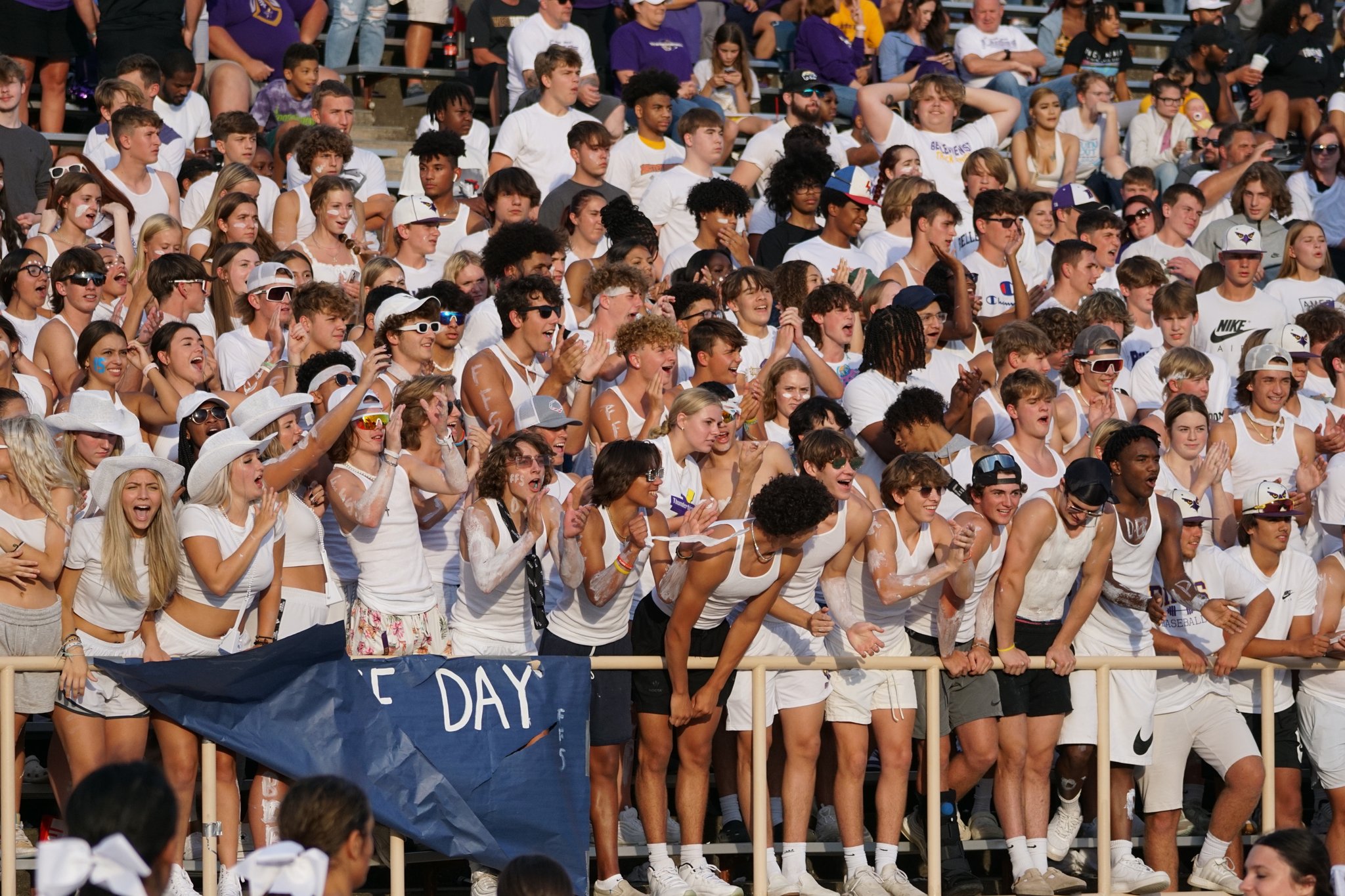 Naviere Walkewicz on Twitter "Loved cheering for the 💜💛 of