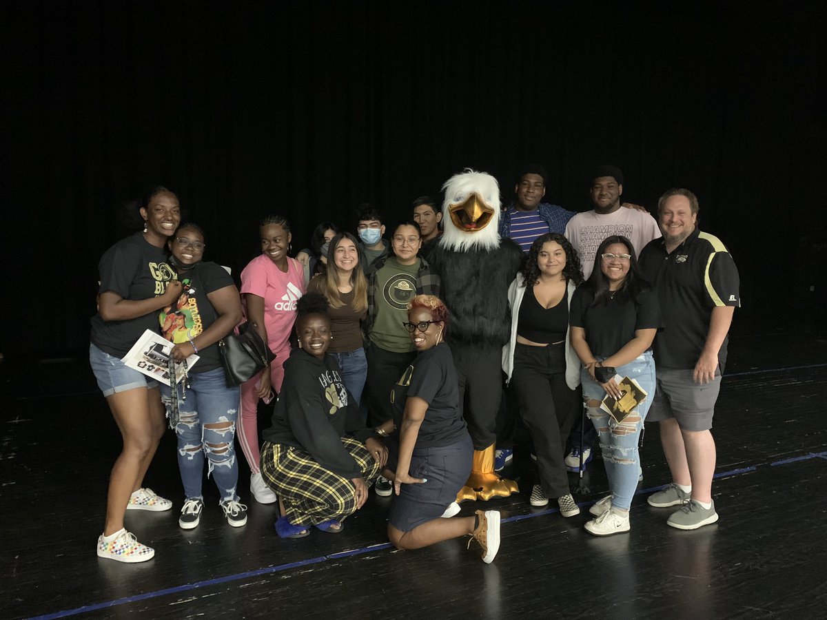 FreedomHSClass23 tweet media