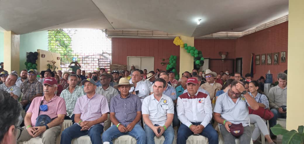 Asamblea de productores de  #Apure Conmemoración de los 80 años de fundación de #Agapure <a href="/Fedenaga/">FEDENAGA</a>