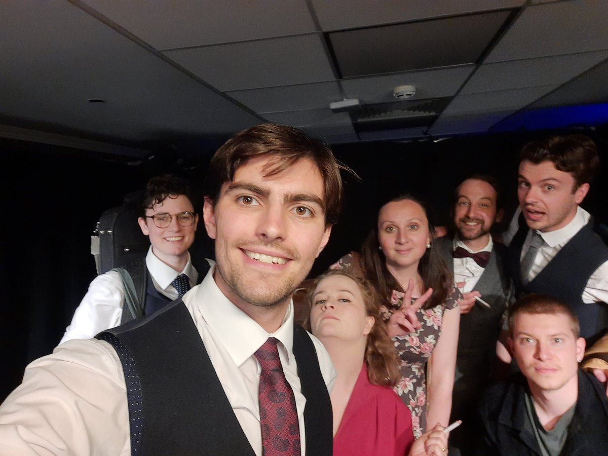 Final show of #EdFringe2022 done!
Full house and a lovely audience, thanks to everyone who came in the last 2 weeks