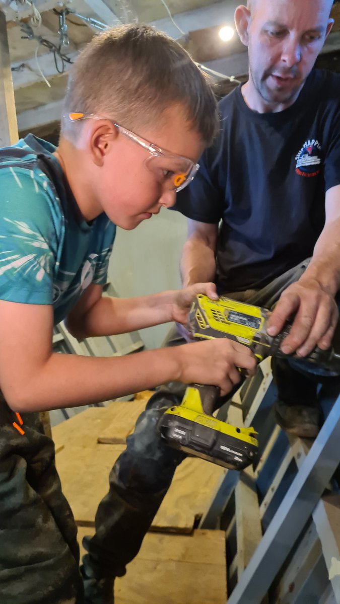 shiphappens1392's tweet photo. Another awesome day at the boat, teaching everyone how to do copper nails and roves! Young Patrick was a little master with the drill! We feel so privileged to have so many wonderful people helping us restore Sarinda! #volunteer #ShipshapeNetwork #boatbuilding #boatrestoration https://t.co/45DauI087z