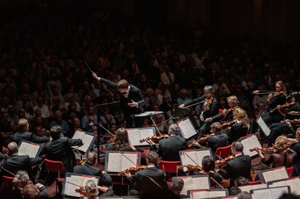 An evening I’ll remember forever… 

The start of our journey with the Concertgebouworkest

📷 Marco Borggreve