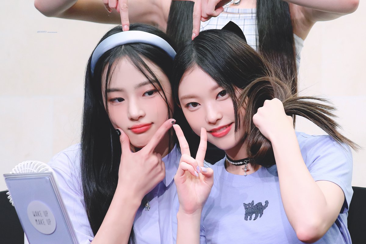E0D1F3's tweet photo. 220819 엠투유 #뉴진스 #NewJeans #민지 #해린

얘들아... 이게 행복일까? https://t.co/lVQVD28Nrx