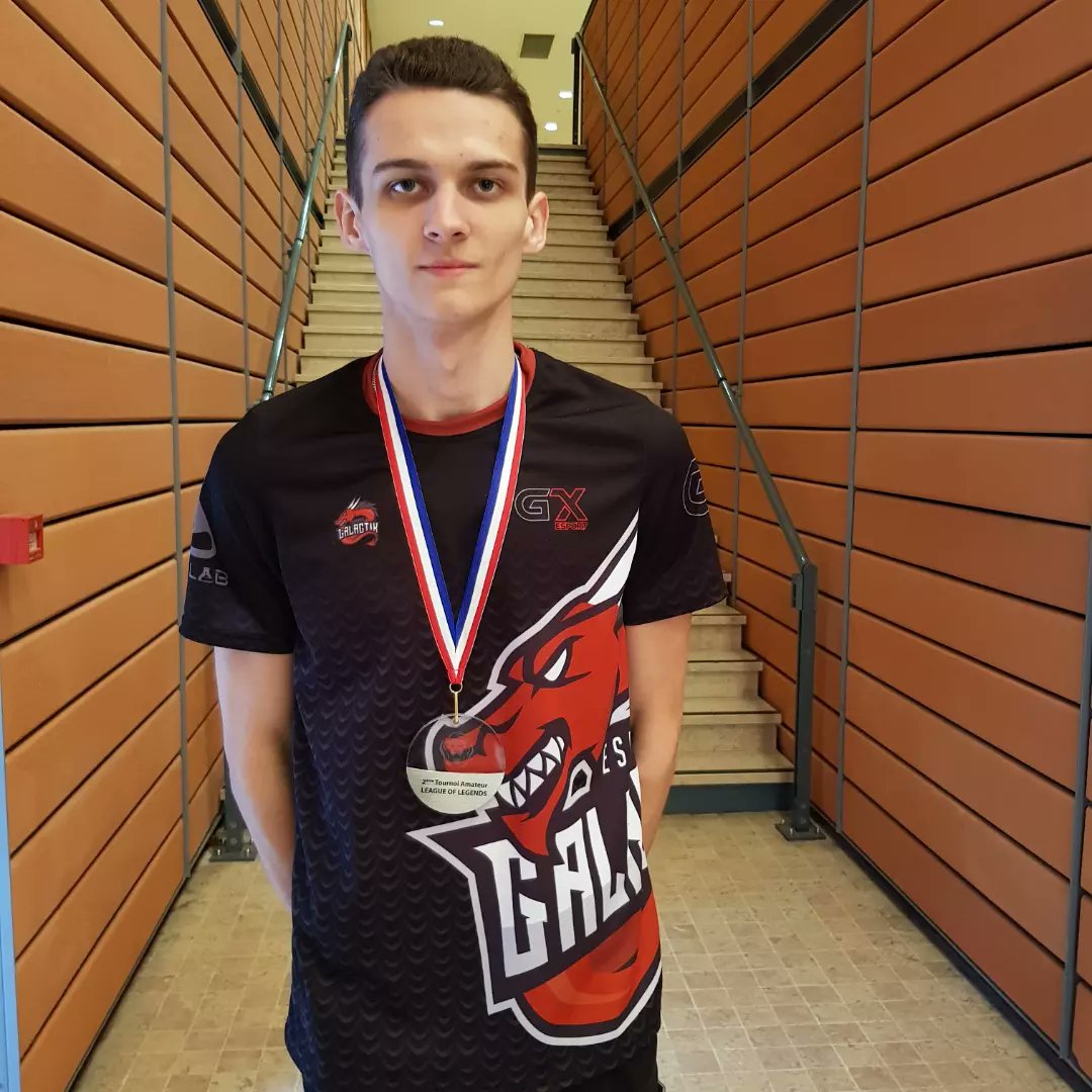 Flachony tweet media