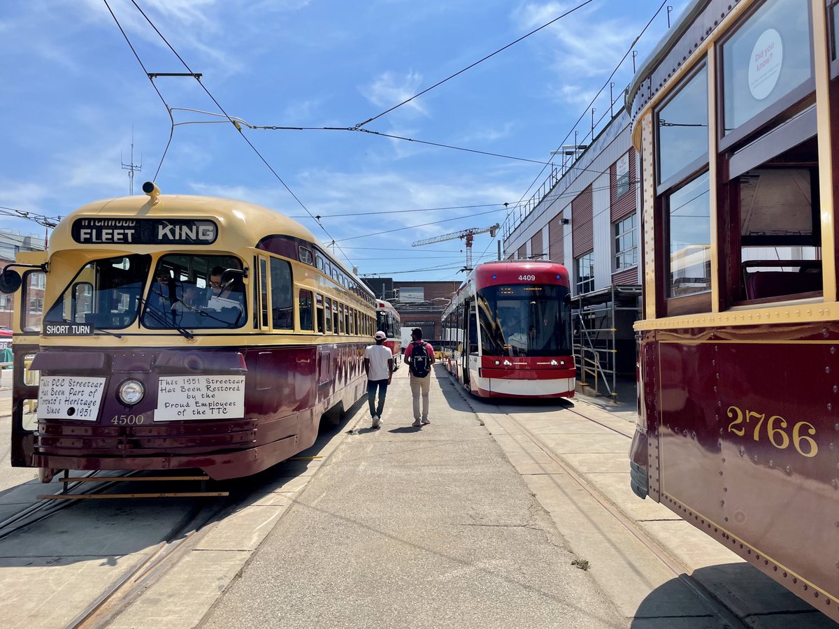 bmdoucet's tweet photo. Four generations of streetcars on display today at ⁦@TTCNewsroom⁩ 100th anniversary celebrations at Hillcrest. #100yearsofTTC https://t.co/EfWRVRI95j