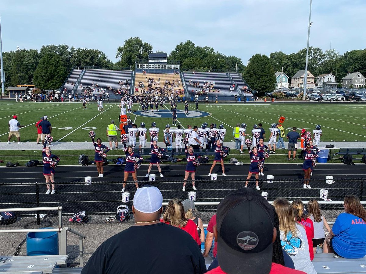 fitch_cheer's tweet photo. Freshmen started off their season in a tie against Akron Hoban. Go Falcons ❤️🏈💙 https://t.co/IZCUe8MTya