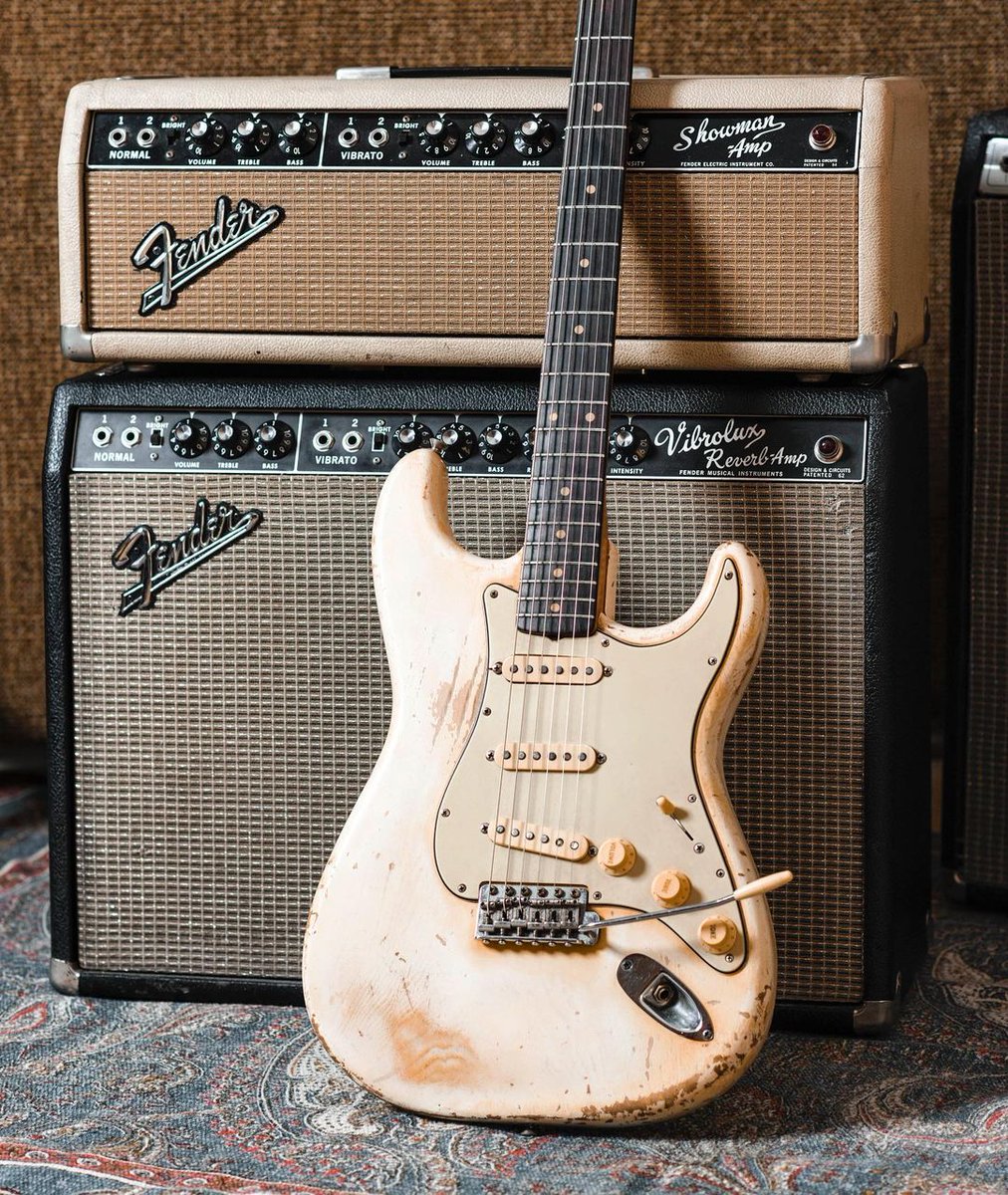 muerdekeroyo's tweet photo. #Straturday 1961 Olympic White Fender Strat #guitar #Fender #Straocaster https://t.co/ZevWGryGKF