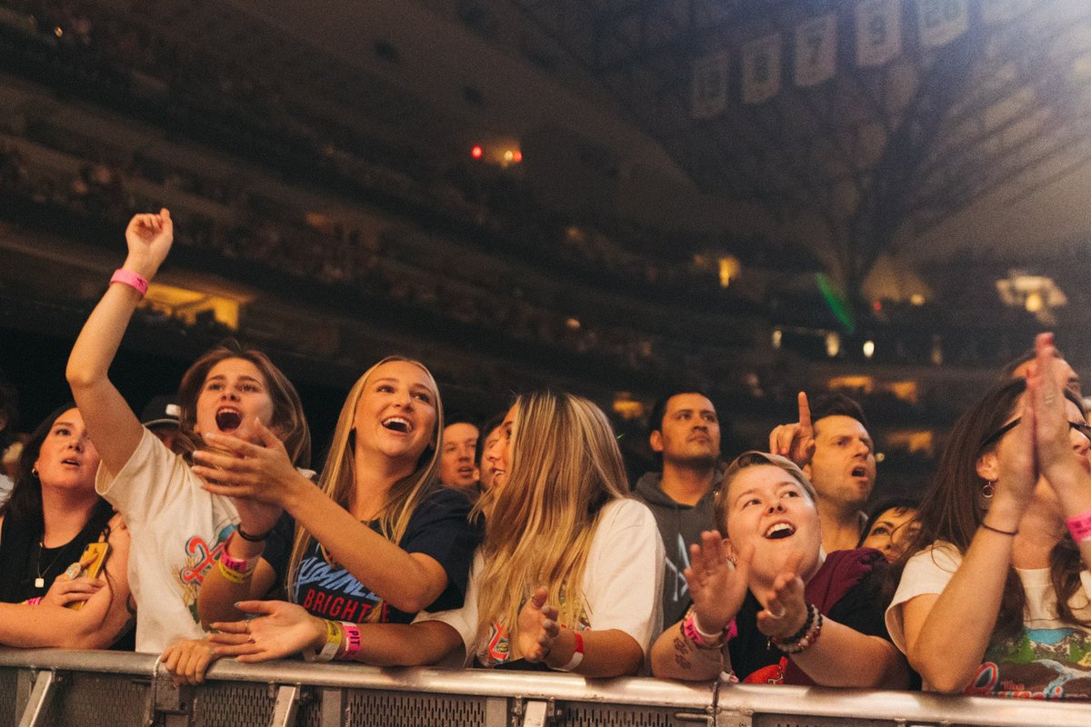 thelumineers's tweet photo. Dallas, y'all were a wild time! Thanks for the warm welcome to Texas. 
Austin, we'll see you tonight! 

📸: Nicholas Sutton Bell https://t.co/8HiyFafyTA