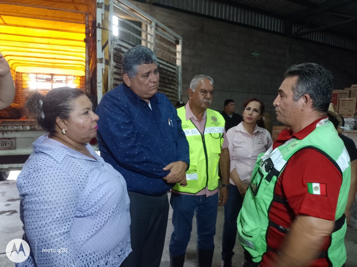 ⚠️¡ATENCIÓN!⚠️
Se emite alerta por crecimiento de arroyos a las zonas bajas de las siguentes colonias:
Bella Vista, Pitic, Rony Camacho, Ampliación Rony
En el area rural:
 Maytorena, Santa María y en La Atravesada.
Se habilita el albergue en COBACH-EMPALME en la colonia Libertad