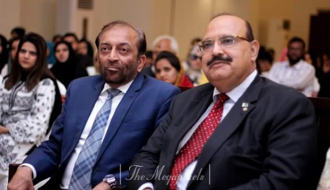 AliSuMiOfficial's tweet photo. میری آواز 🗣️ فاروق بھائ
تیری آواز 🗣️ فاروق بھائ
ہماری آواز 🗣️ فاروق بھائ
تمھاری آواز 🗣️ فاروق بھائ
🗳️پولنگ🗳️ڈے🗳️21🗳️اگست🗳️2022
🔒انتخابی🔒نشان🔒تالا🔒
✌🏻ڈاکٹر✌🏻فاروق✌🏻ستار✌🏻بھائ✌🏻
🗳️این اے #245 🗳️
🔒 #isBarTala 🔒
🗳️ #VoteForLock 🗳️
🔒 #ApnaDrFarooqSattar 🔒 https://t.co/0qMWMbGtMp