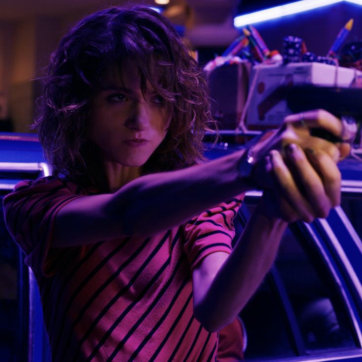 urfavhatesmen's tweet photo. Nancy Wheeler from Stranger Things is a misandrist lesbian! https://t.co/Iuzg4HAVrU