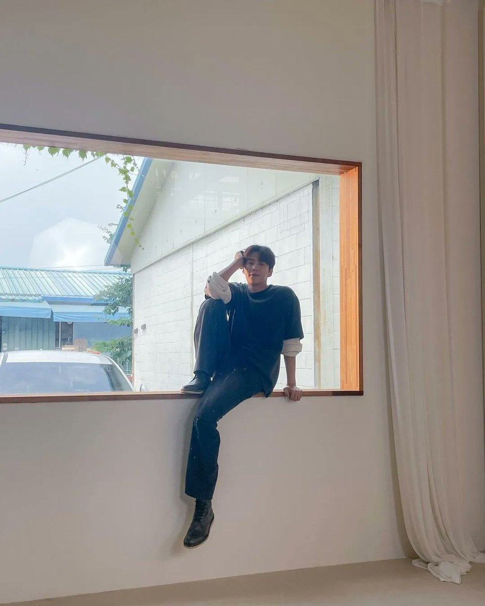 Mykfavs_diary's tweet photo. 💗💗💗.. Hong Banjang.!! 

Kim Seon Ho [20 Aug 2021]..💖💖

#KimSeonHo #김선호 #คิมซอนโฮ #किमसोंनहो #কিমসিওনহো #김선호 #dimpleprince #hongbanjang #hongdusik #HometownChaChaCha https://t.co/RAioEUjWnT