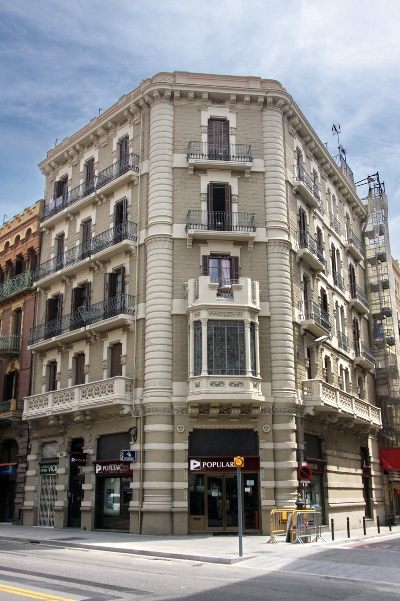 AgusGiralt's tweet photo. Aquesta és la casa original #patrimonimodest https://t.co/cfOU3KneO2