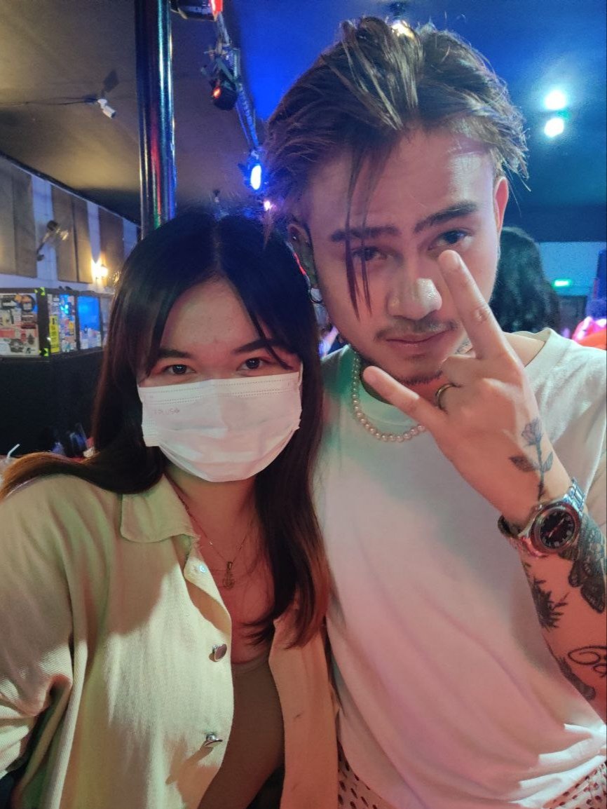 jjamshiman's tweet photo. @Valfer_0621 is the sweetest tonight. thank you for your continuous support to your brothers in ALAMAT 🤎

D-3 ALAMAT ILY ILY 
#ALAMATGIG #ALAMATGig2 #AlamatILYILY @Official_ALAMAT https://t.co/Od3lJi2Eyv