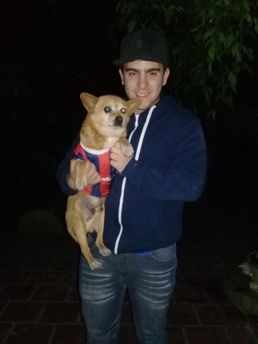 FELIZ CUMPLE <a href="/gayorr_/">Gayo</a>  TE DESEA TODA LA CD

LO CELEBRAMOS🎉 CON ESTA FOTO 📸 CON EL ÚLTIMO ÍDOLO😱 DE SAN LORENZO🛒 EL PERRITO BARRIOS 🟦🟥
