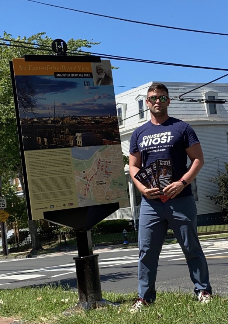 niosi2022's tweet photo. Feeling great in Ward 8. #DCLove #AllWards https://t.co/nxIYscN30U